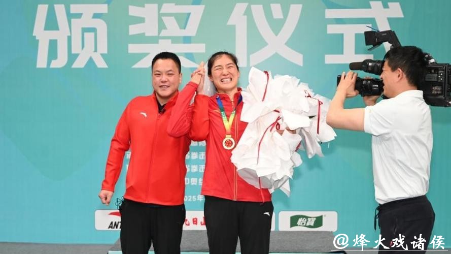 35岁拳击奥运冠军举办婚礼!老公是国家队队医,在赛场浪漫求婚 35岁拳击奥运冠军举办婚礼!老公是国家队队医,在赛场浪漫求婚