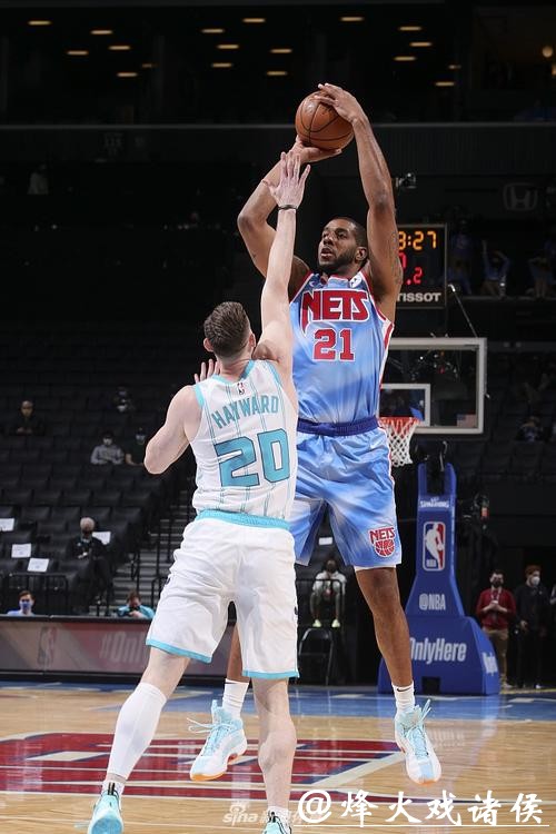 阿德首秀11+9+6欧文15分 篮网主场轻取黄蜂 阿德首秀11+9+6欧文15分 篮网主场轻取黄蜂